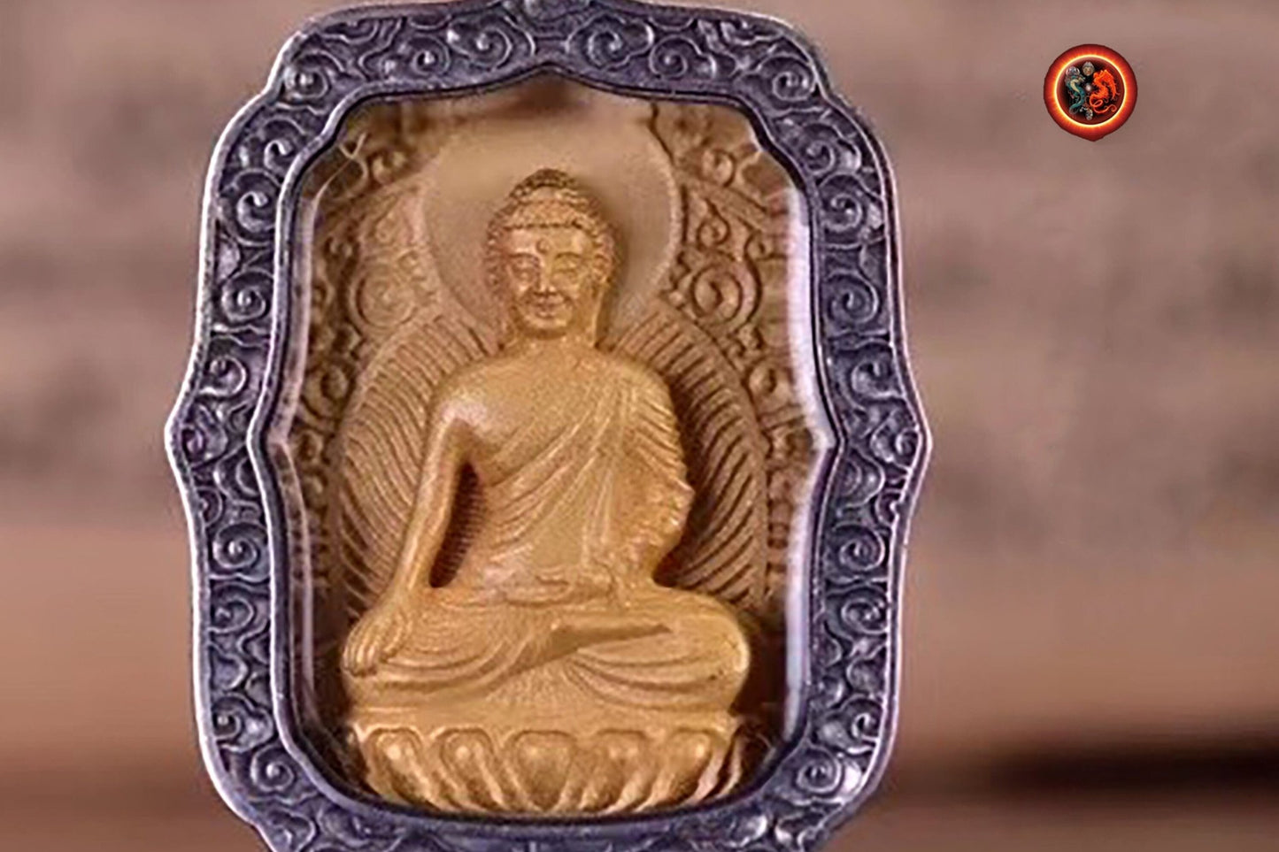 pendentif amulette de protection bouddhiste Bouddha Vairocana mala de prière et méditation 108 perles, argent 925 or 18K bélière Garuda - obsidian dragon