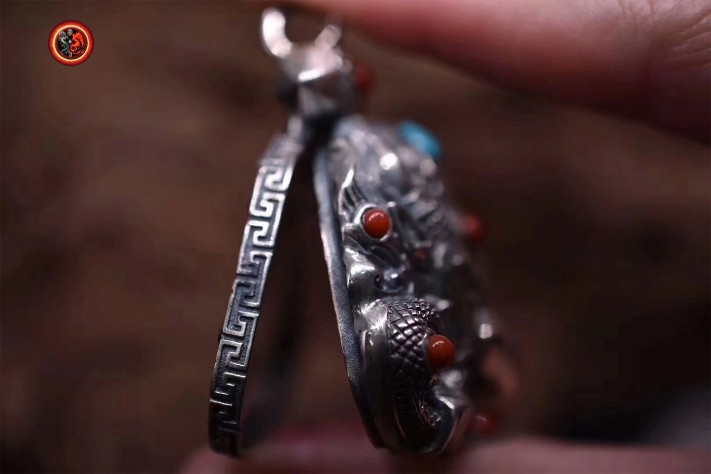 Gau, reliquaire, pendentif de protection bouddhiste, Garuda, argent 925, turquoise, agate nan hong, argent brillant ou vieilli. - obsidian dragon