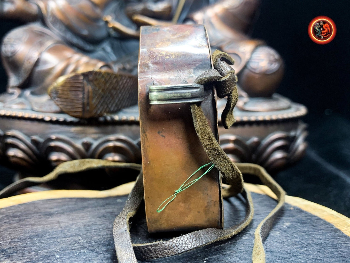 Pendentif bouddha, Ghau, Gau, ancien tibétain. Bouddha médecine, autel portatif de protection, Boîte de prière, Autel bouddhiste, Mantras. - obsidian dragon