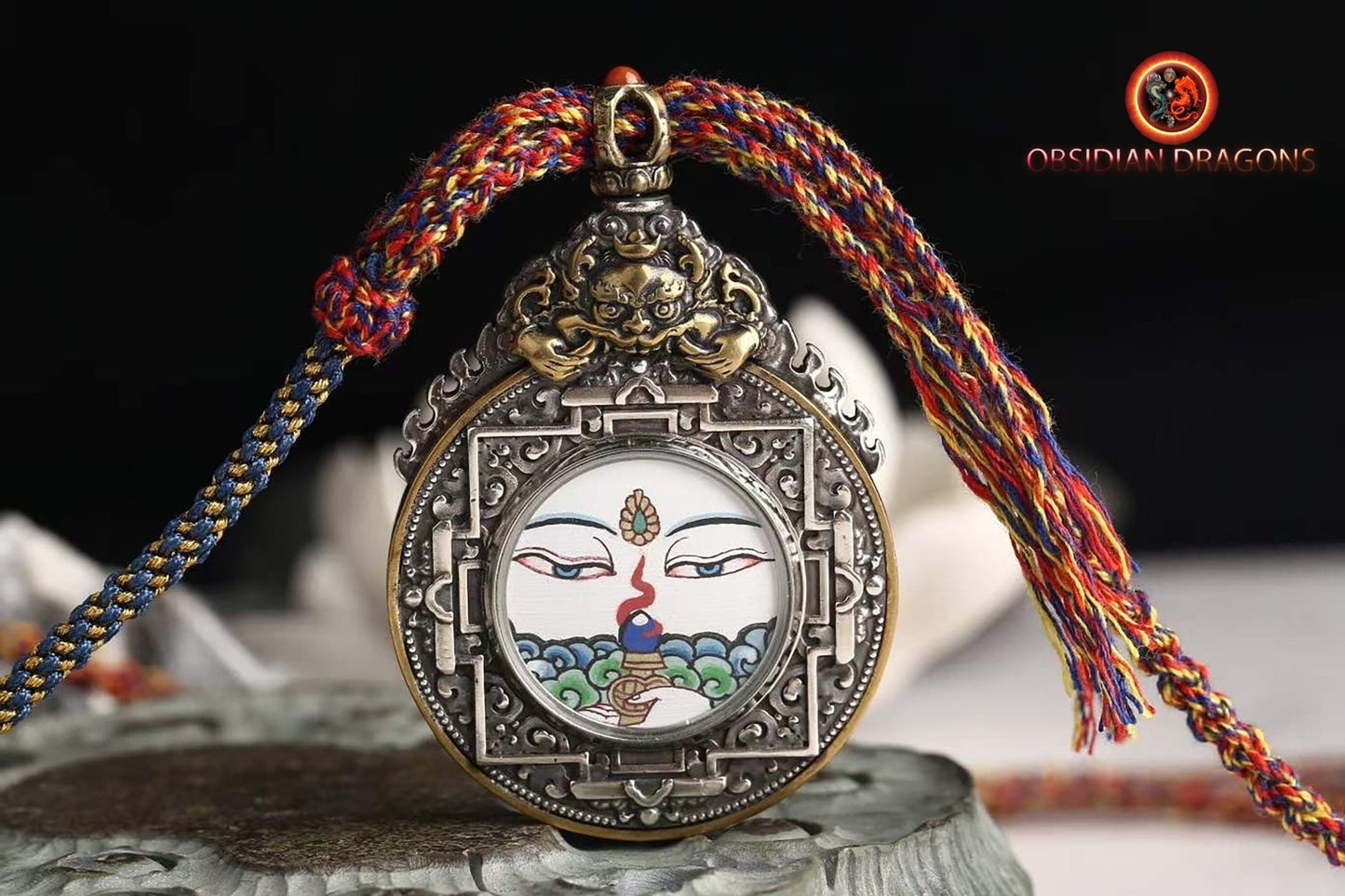 Ghau, amulette pendentif bouddhiste tibetain, bouddha protecteur en fonction de son signe zodiacal, au choix rat, dragon, serpent ou buffle - obsidian dragon