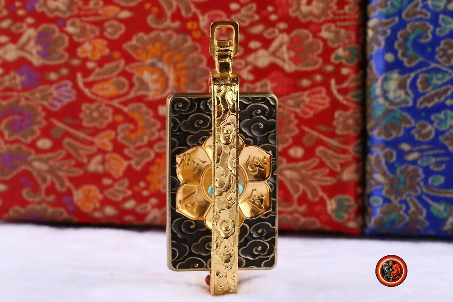 Pendentif Bouddha, Samantabhadra. Amulette de protection bouddhiste Argent 925 plaqué or 18K. Pendentif tournant - obsidian dragon