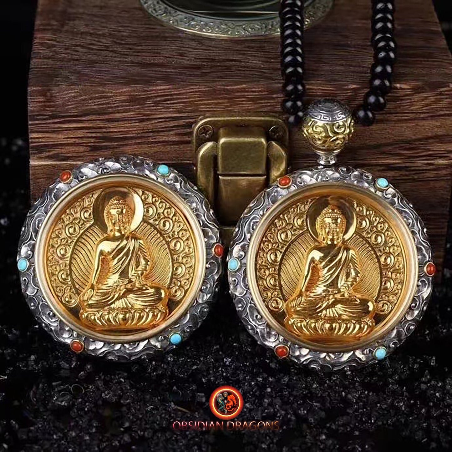 ghau, gau amulette bouddha Sakyamuni, Siddartha Gautama, bouddhisme vajrayana tibetain. Argent 925, plaqué or 24K, deux tailles disponibles - obsidian dragon