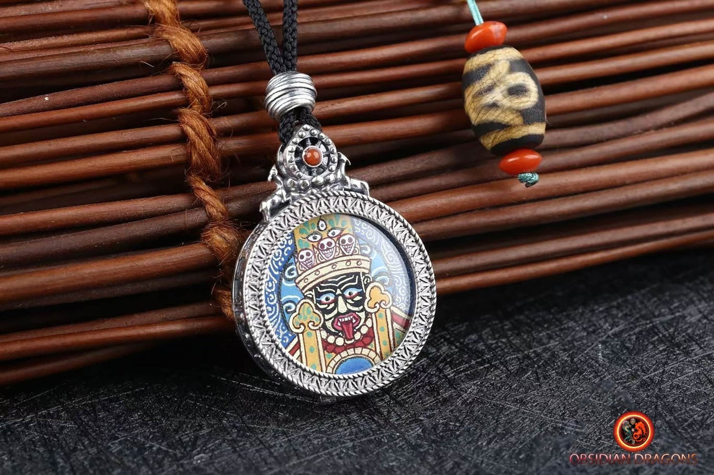 Pendentif Zakiram : Richesse tibétaine - Tangka traditionnel