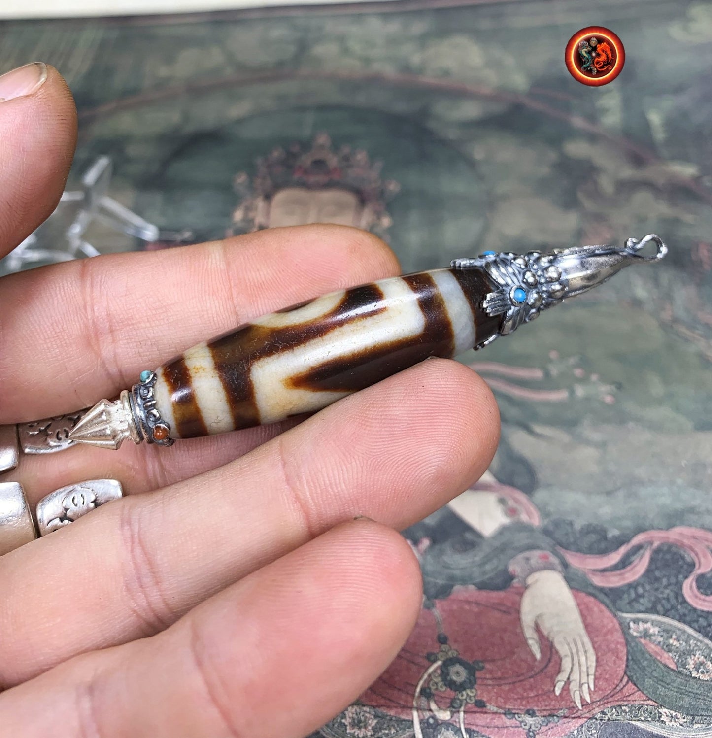Pendentif DZI tibetain authentique. Protection tibétaine. enchâssé dans son reliquaire en argent 925. Bouddha en méditation. Turquoise agate - obsidian dragon