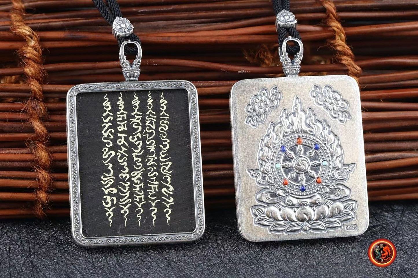 pendentif Sak Yant
