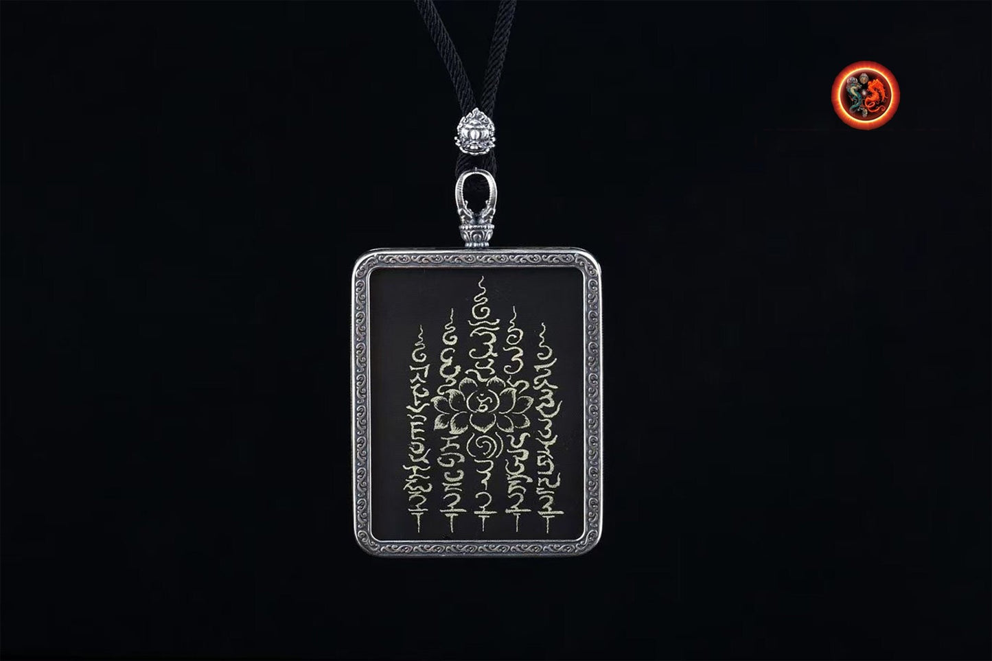 pendentif Sak Yant