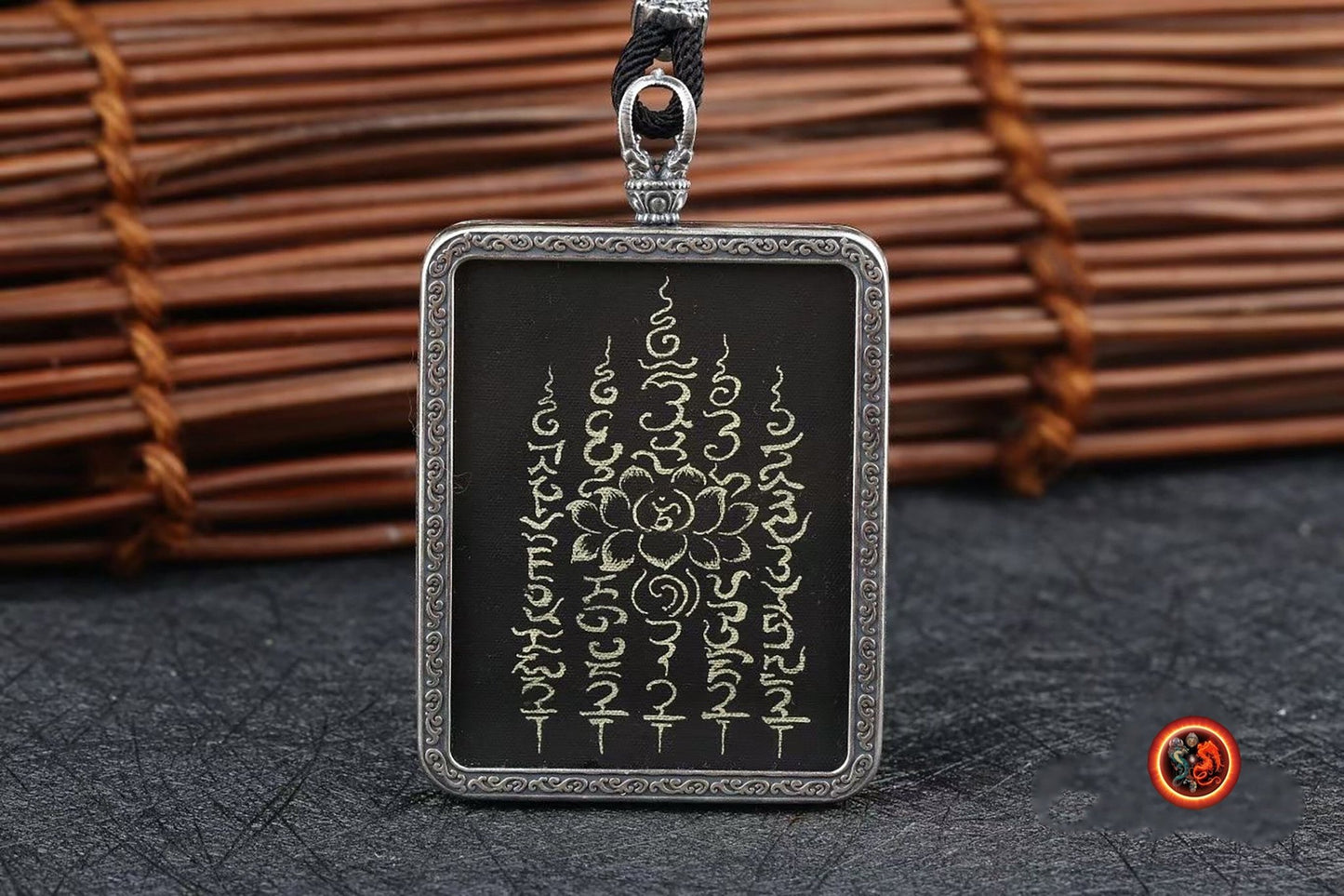 pendentif Sak Yant