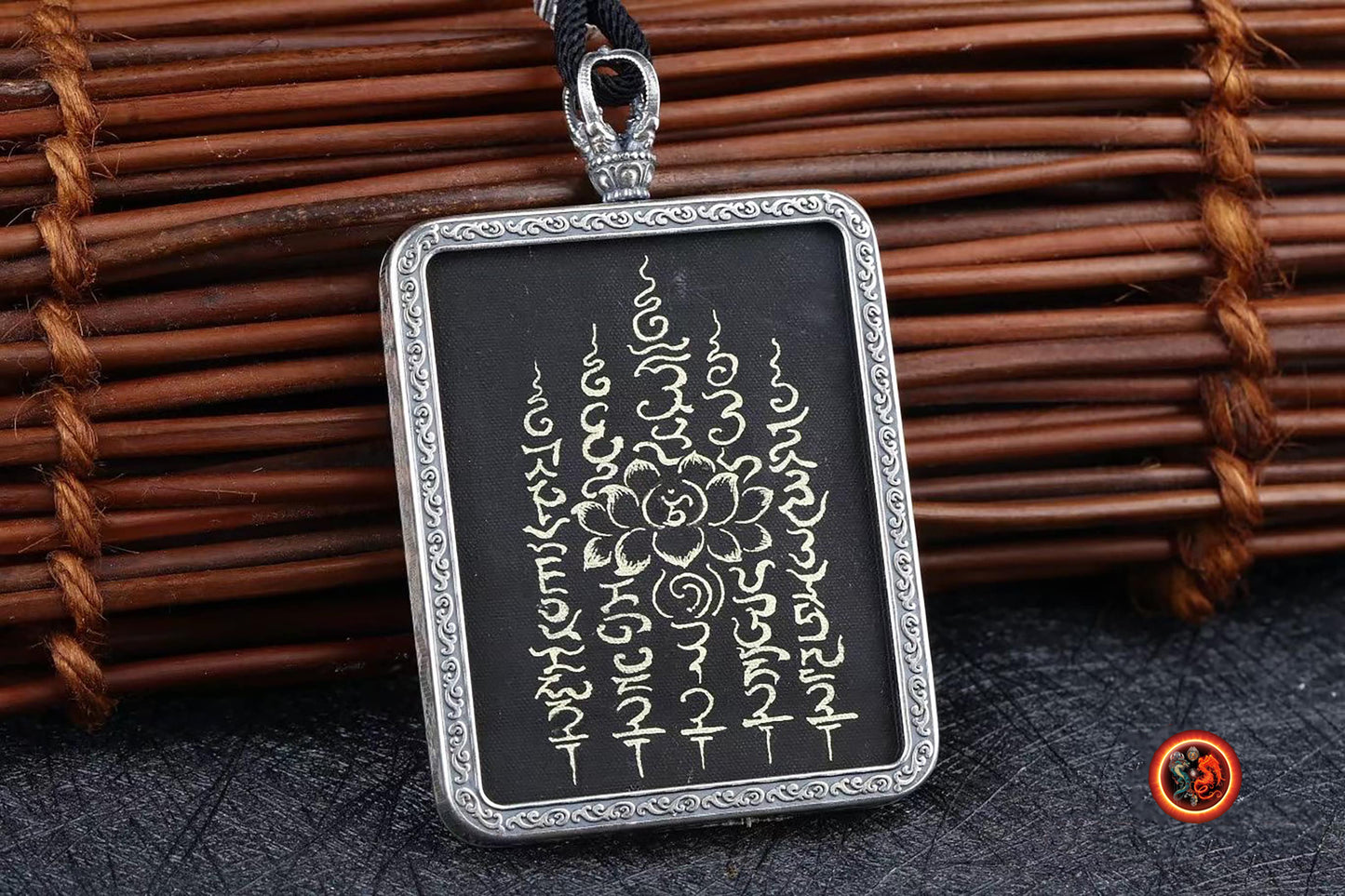 pendentif Sak Yant