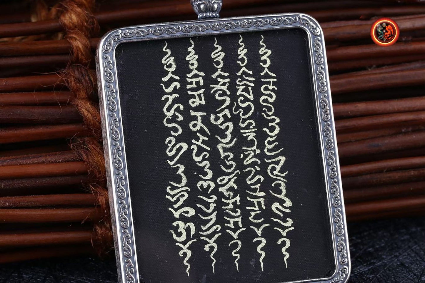 pendentif Sak Yant