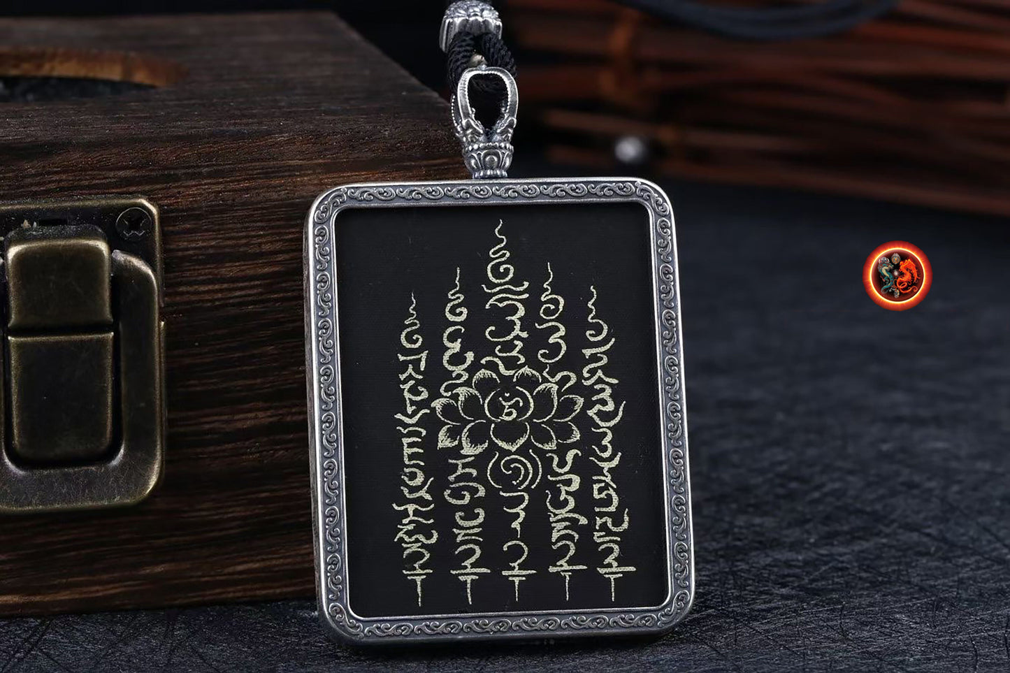 pendentif Sak Yant
