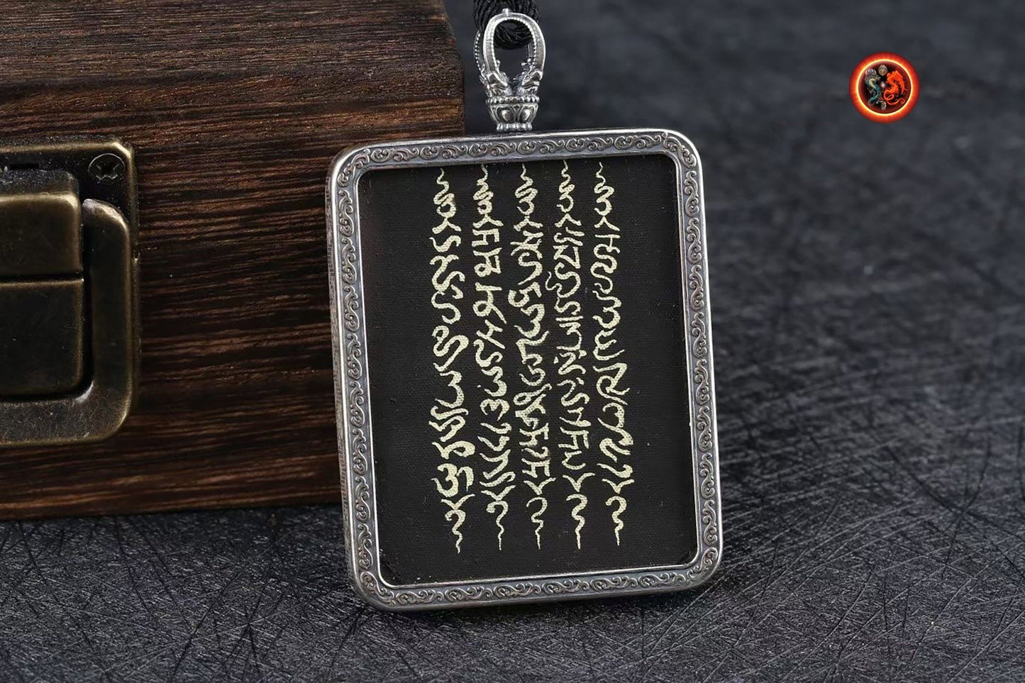 pendentif Sak Yant