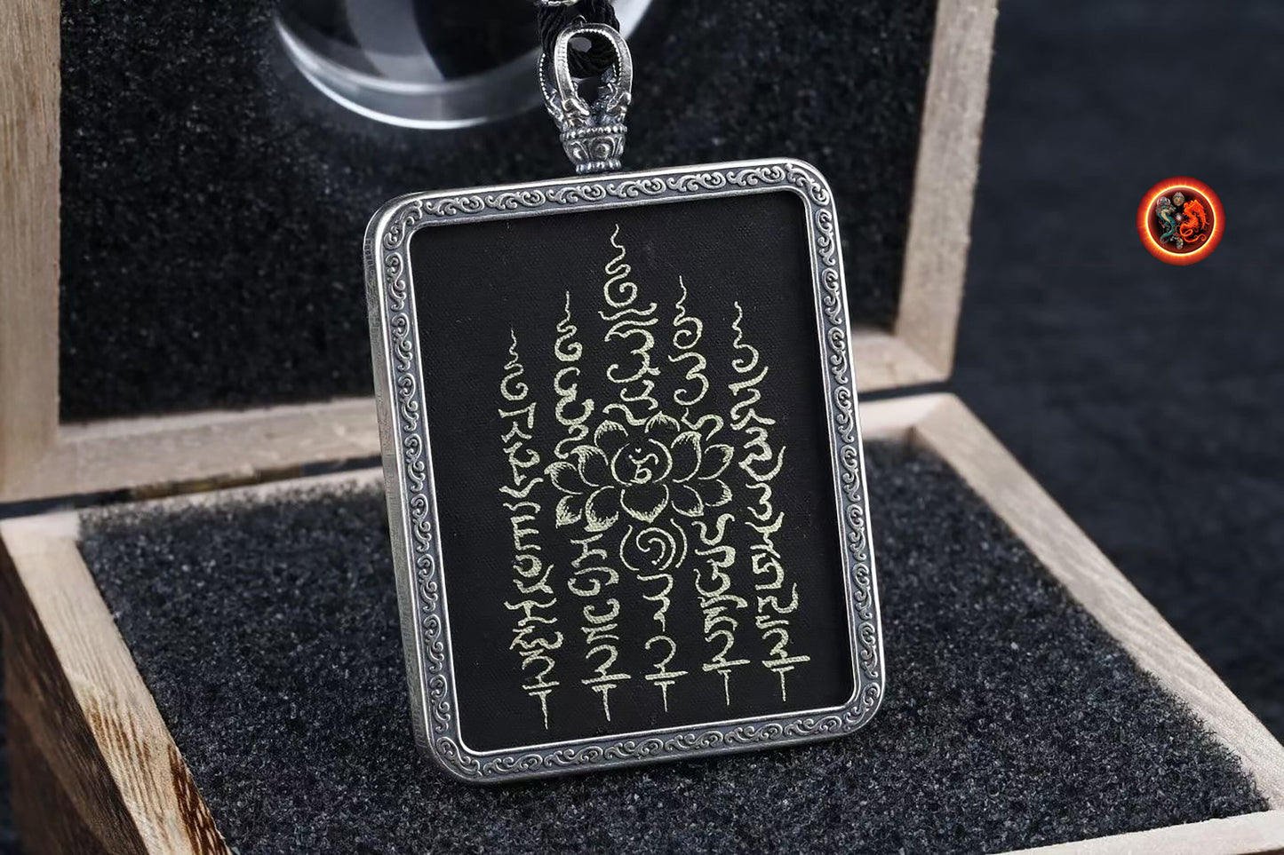 pendentif Sak Yant