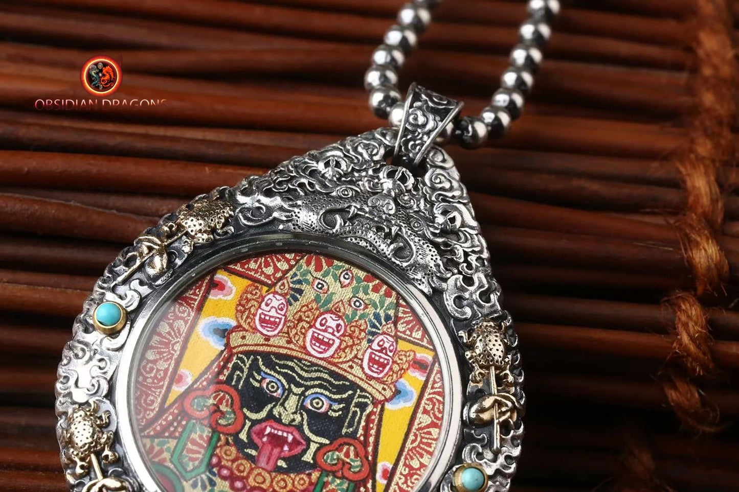 Pendentif tangka- Déité de la richesse Zakiram