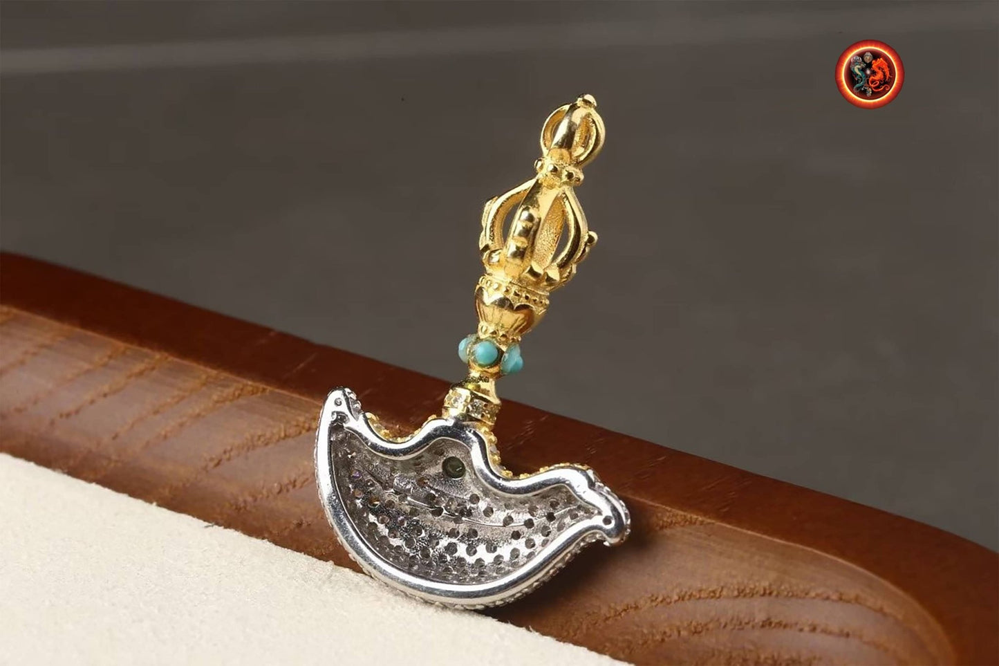 Pendentif kartika