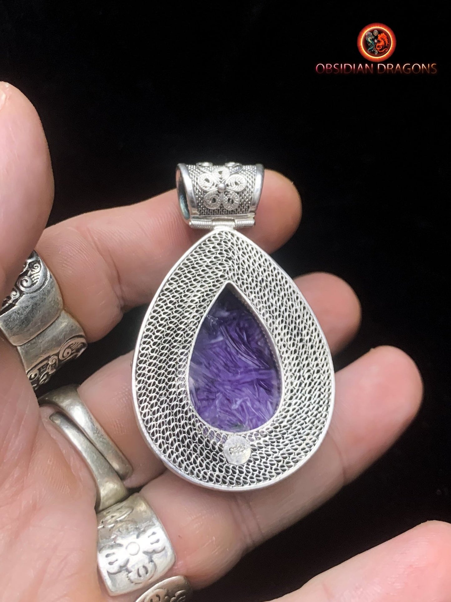 Pendentif charoïte serti en argent filigrané- Cité interdite | obsidian dragons