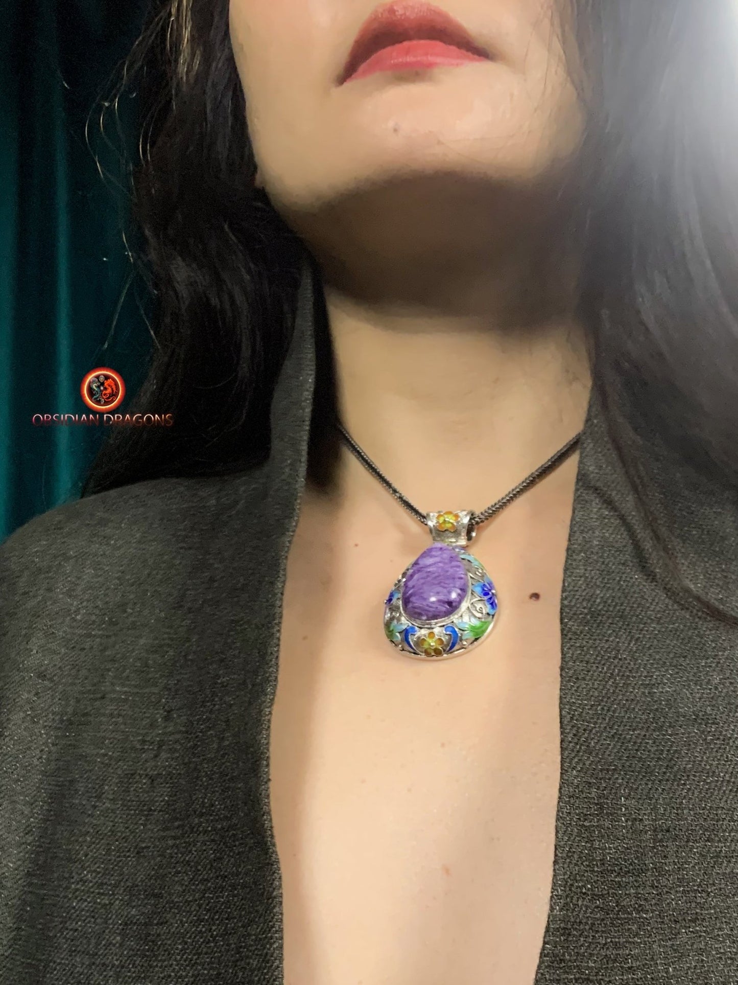 Pendentif charoïte serti en argent filigrané- Dynastie Qing | obsidian dragons