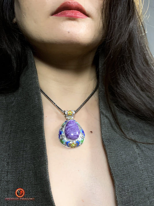 Pendentif charoïte serti en argent filigrané- Dynastie Qing | obsidian dragons