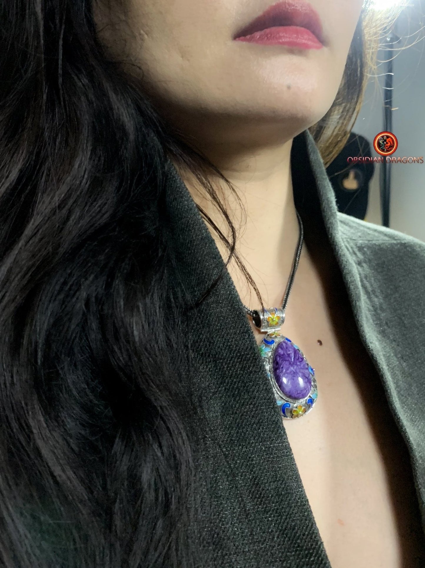 Pendentif charoïte serti en argent filigrané- Cité interdite | obsidian dragons