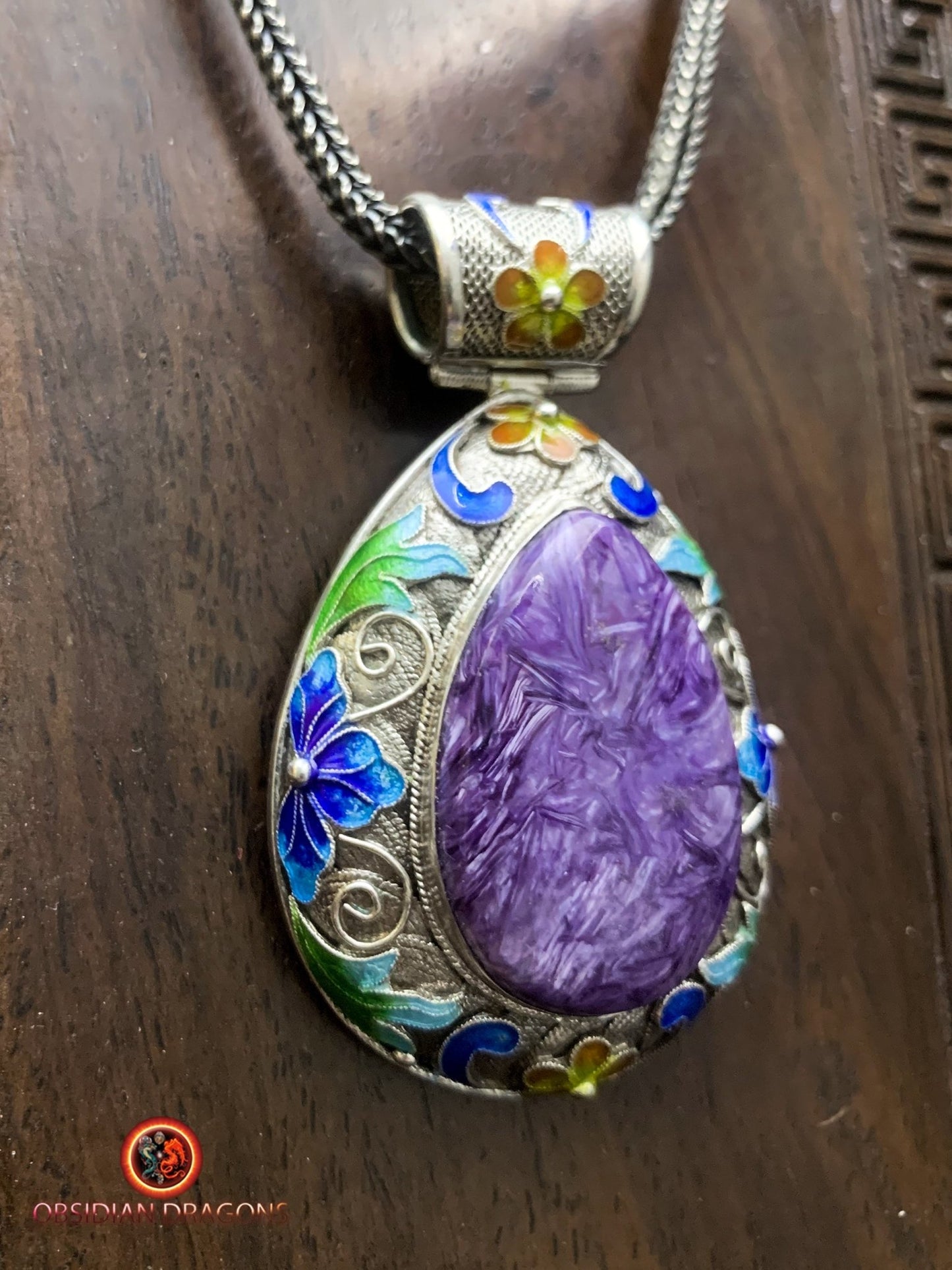 Pendentif charoïte serti en argent filigrané- Cité interdite | obsidian dragons
