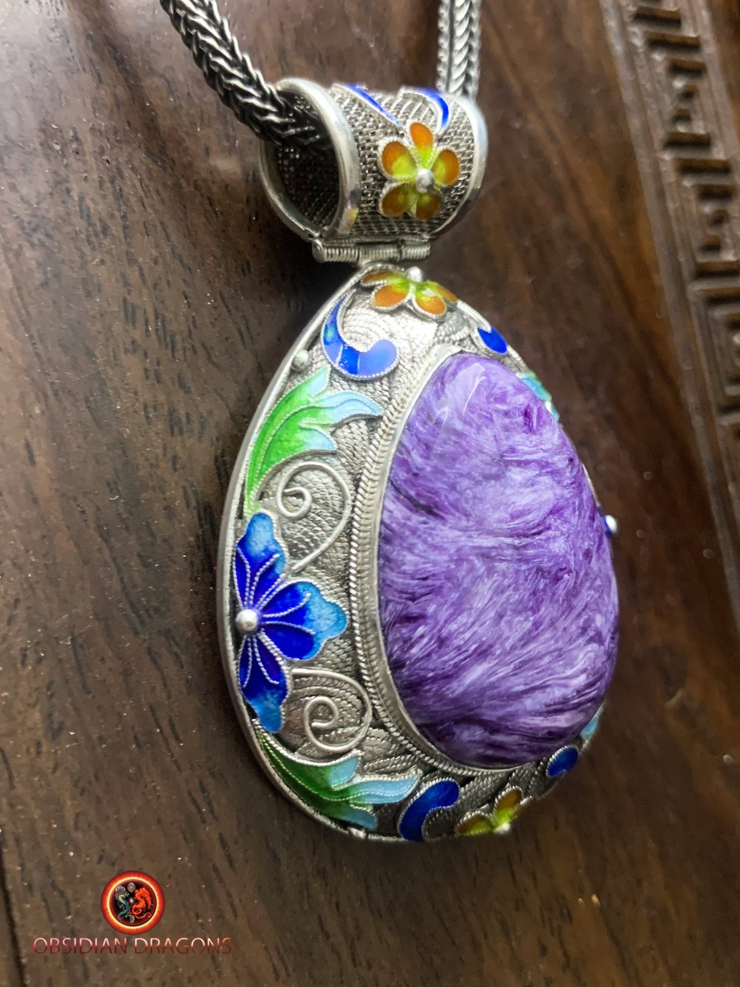 Pendentif charoïte serti en argent filigrané- Dynastie Qing | obsidian dragons