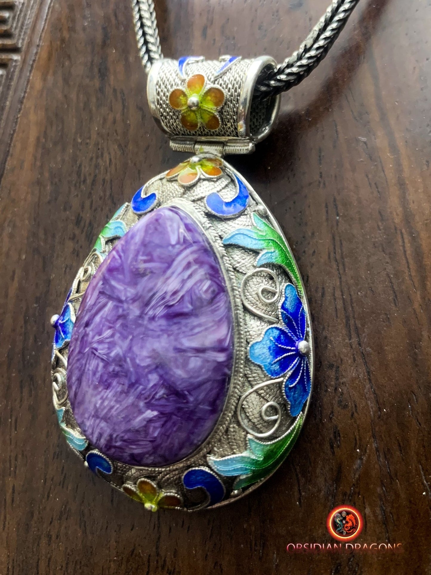 Pendentif charoïte serti en argent filigrané- Cité interdite | obsidian dragons