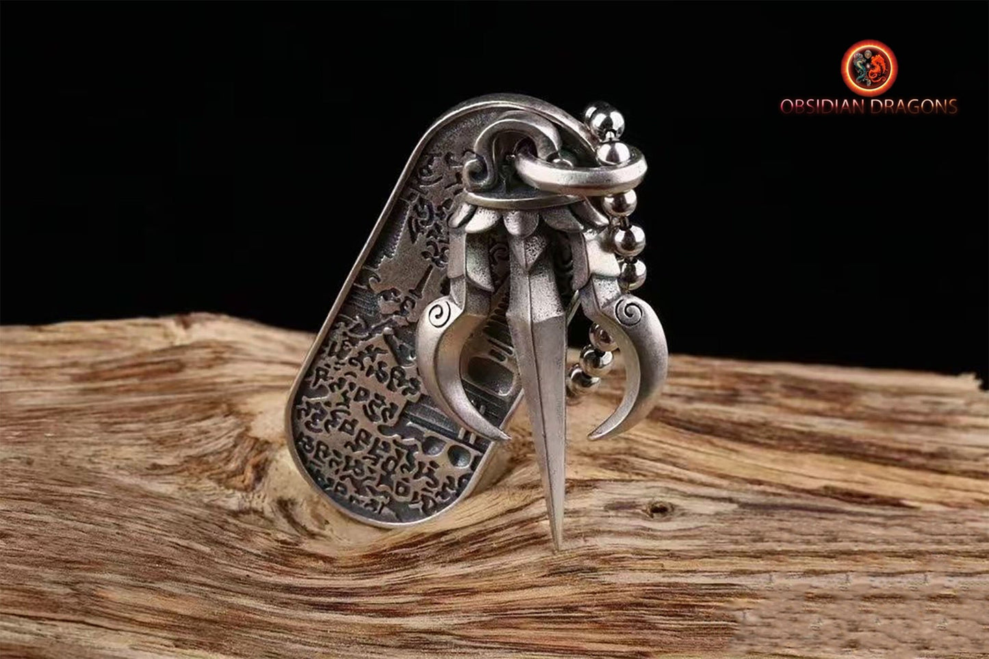 pendentif dorje tibétain- Les tours du royaume de Guge