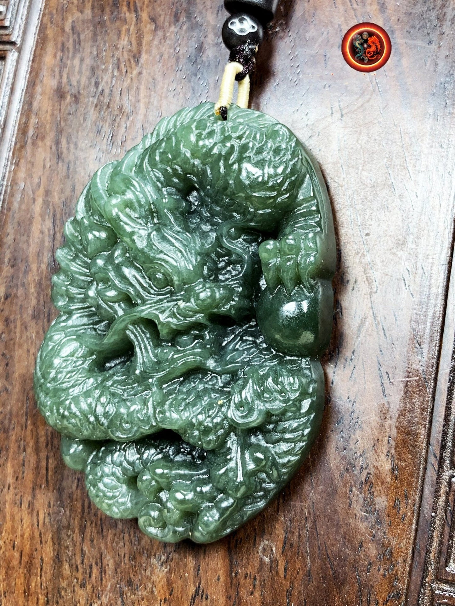 Pendentif dragon en jade. Protection, talisman Feng Shui. Jade néphrite naturel expertisé. Entièrement réalisé artisanalement - obsidian dragon