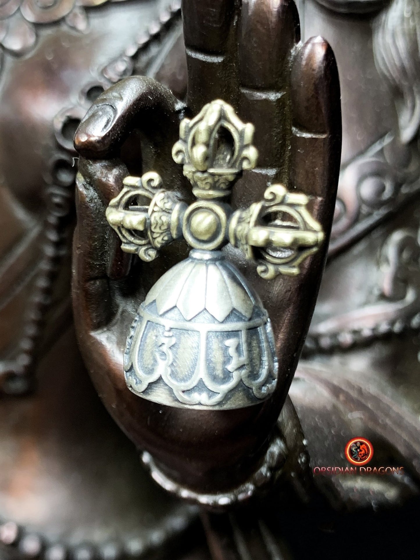 Pendentif tibetain. cloche/drilbou de cérémonie vajrayana. Argent 925 - obsidian dragon