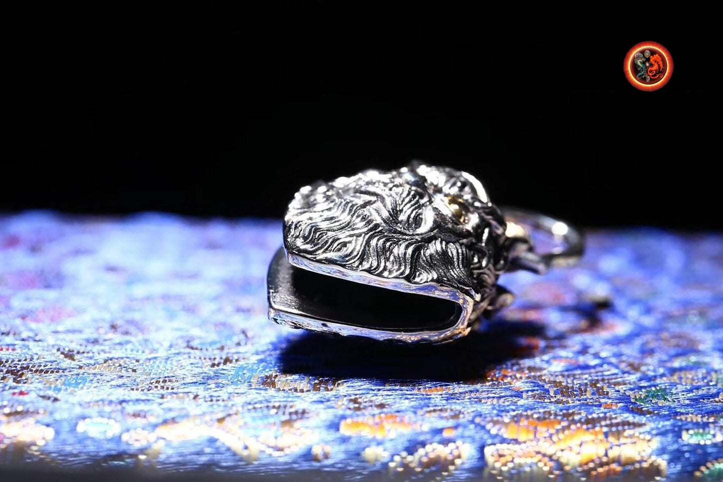pendentif, amulette de protection Taoïste, grelot "chasse fantôme" en forme de Zhong Kui . argent 925 et cuivre. - obsidian dragon