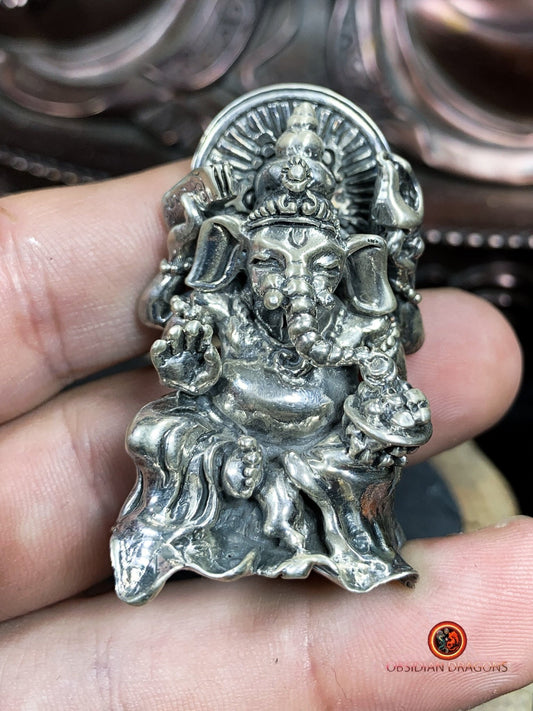 Grand pendentif de Ganesh- Détruire les obstacles- Argent