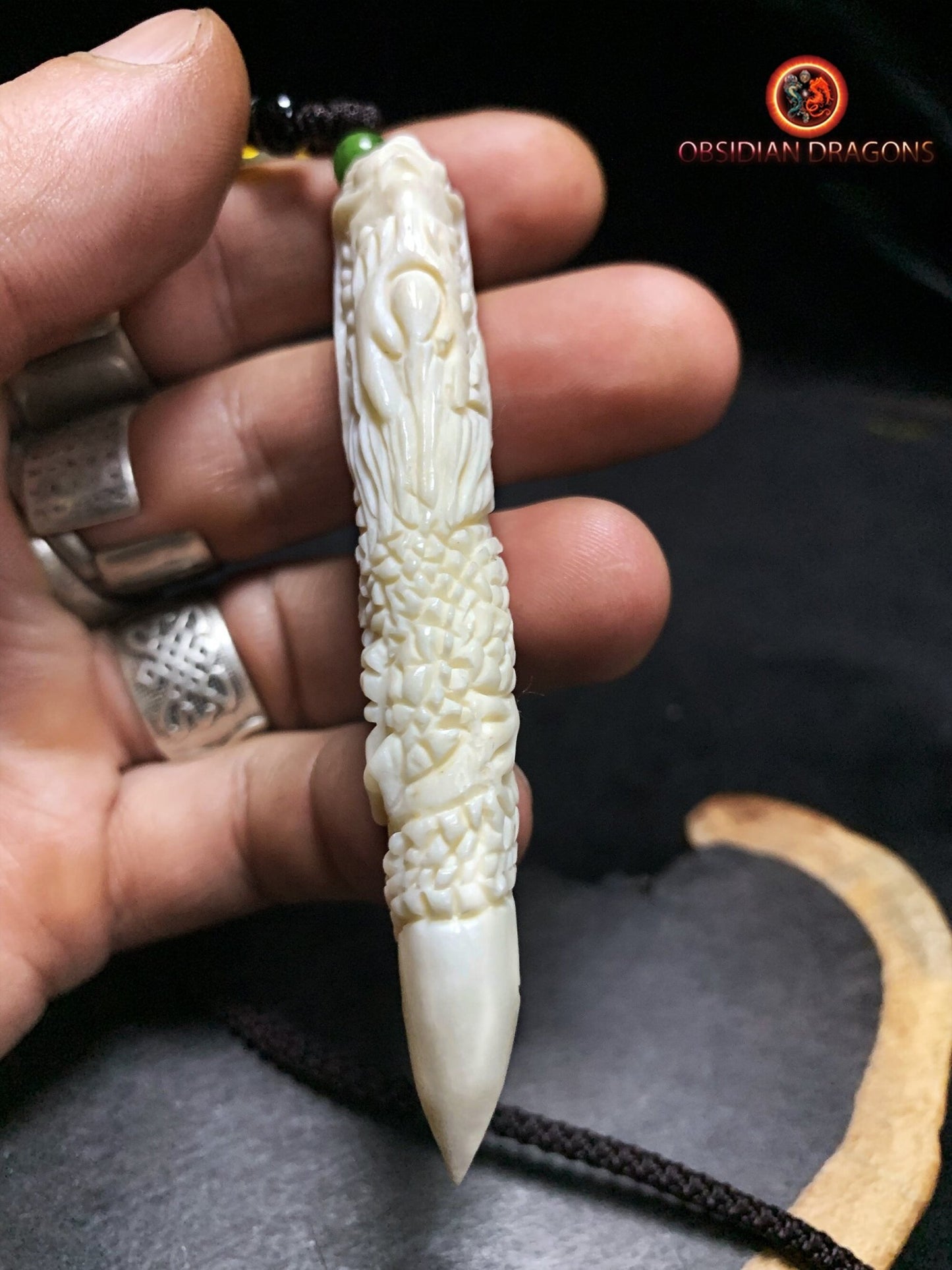 Pendentif griffe de dragon - Os - Unique et Mystique