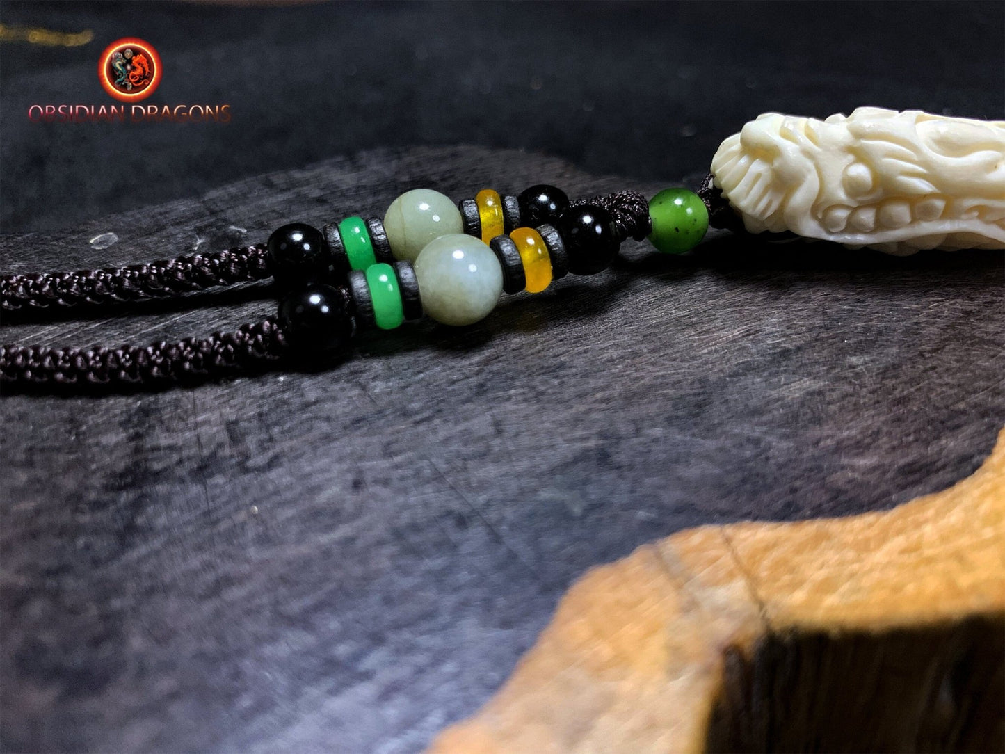 Pendentif griffe de dragon - Os - Unique et Mystique