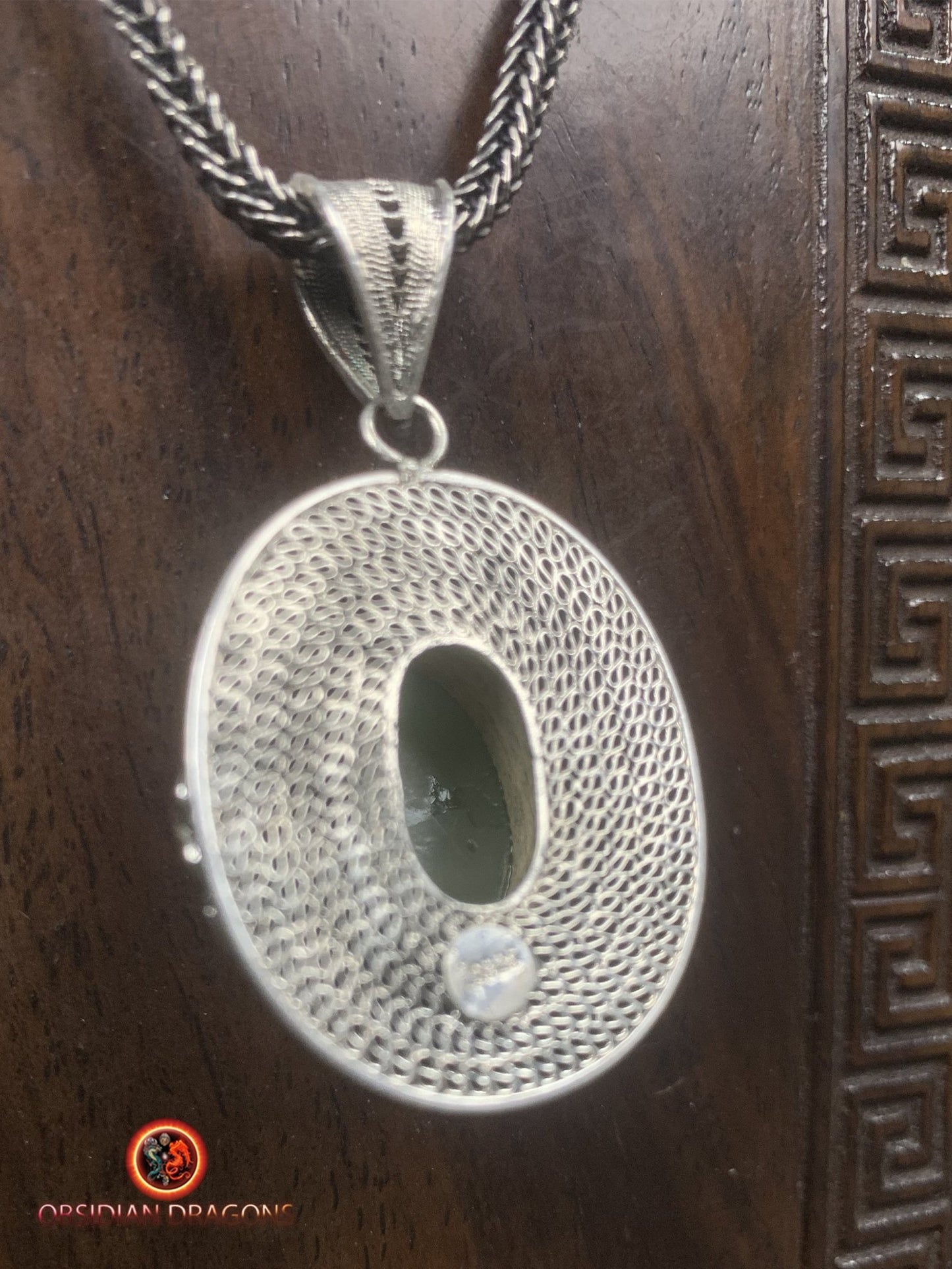 Pendentif en Jade effet oeil de chat- Argent filigrané | obsidian dragons