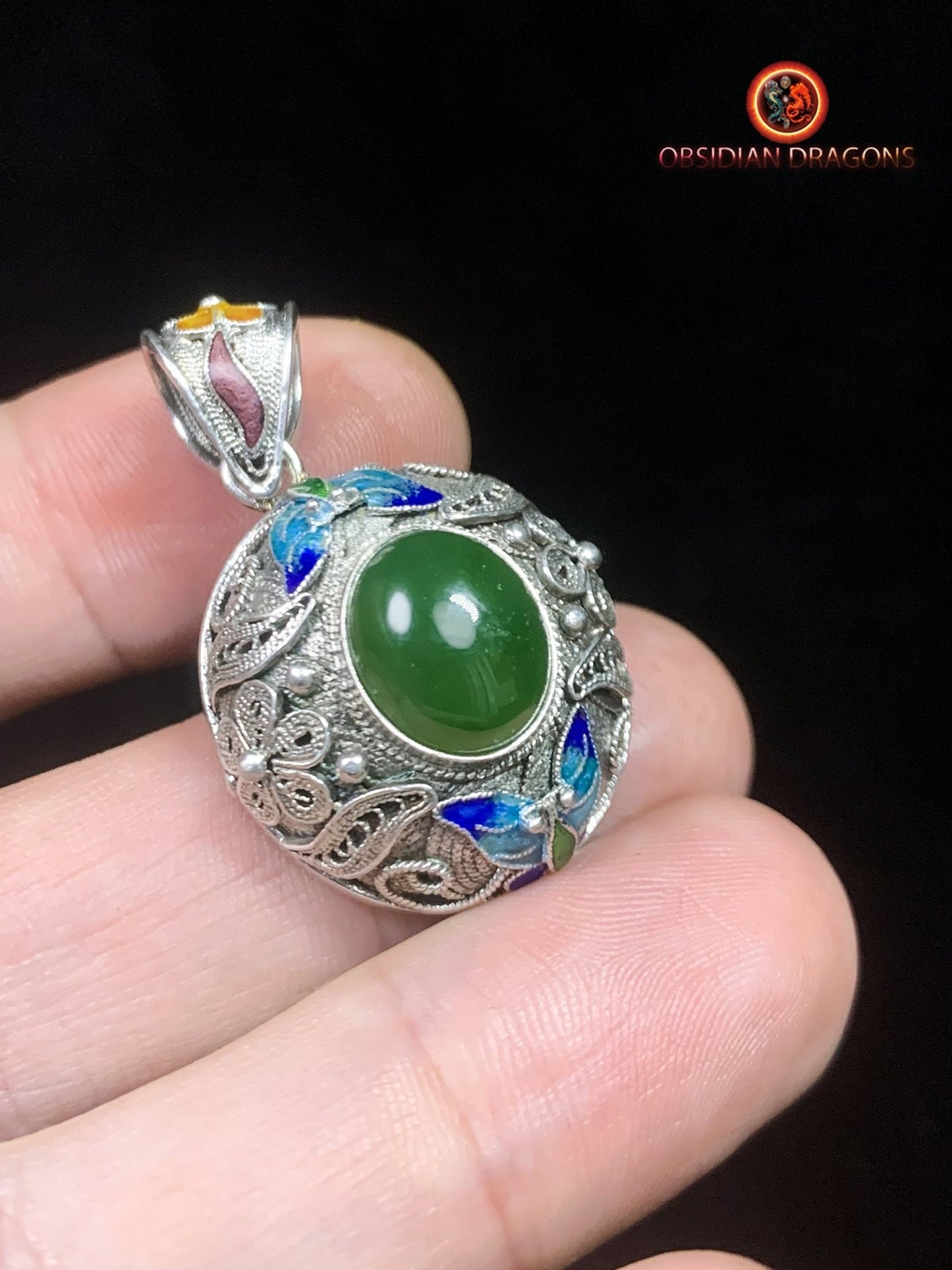 Pendentif en Jade- Argent filigrané- Qing Dynastie | obsidian dragons