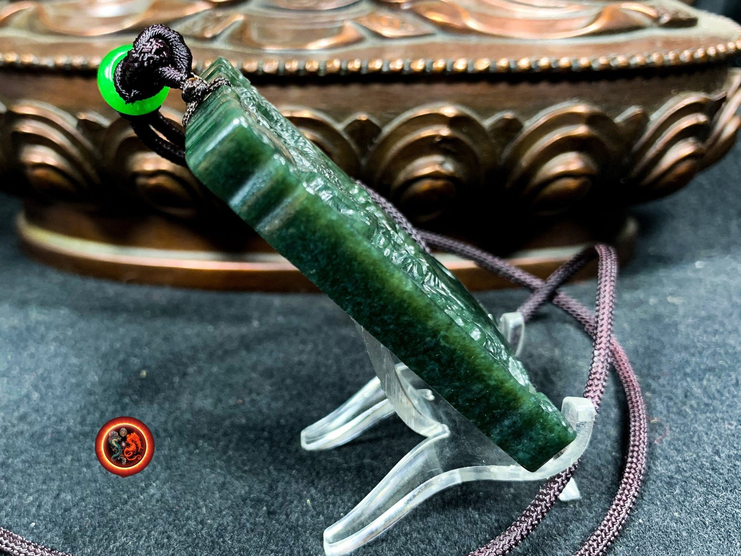 pendentif dragon en jade. Protection Feng Shui, Taoïste. jade naturel expertisé garanti sans aucun traitement. Monté sur cordon réglable - obsidian dragon