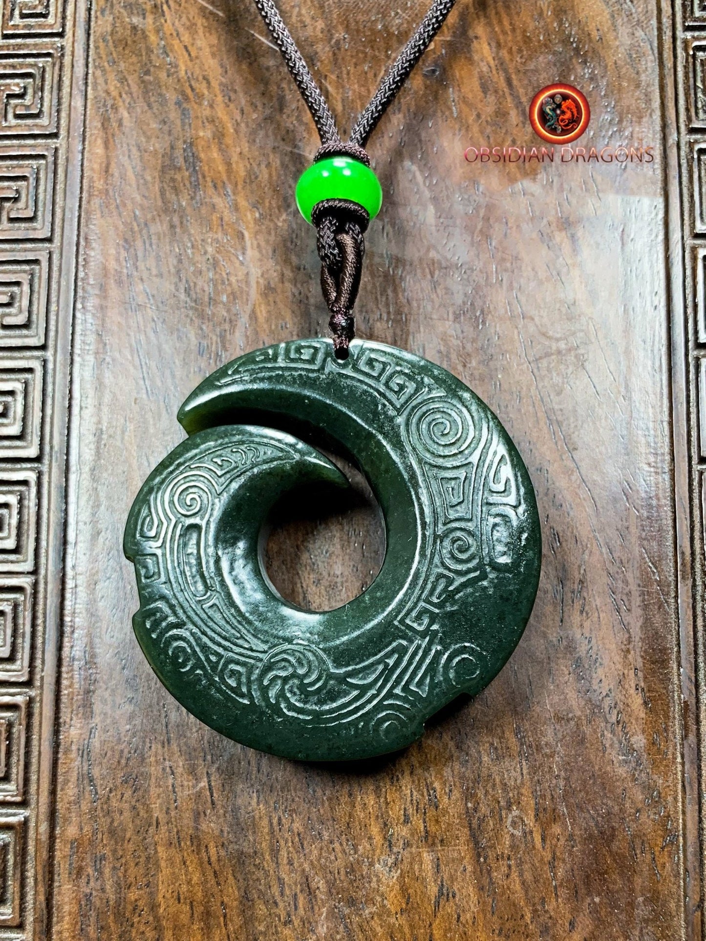 Pendentif en Jade Porte-Bonheur : Spirale de Chance