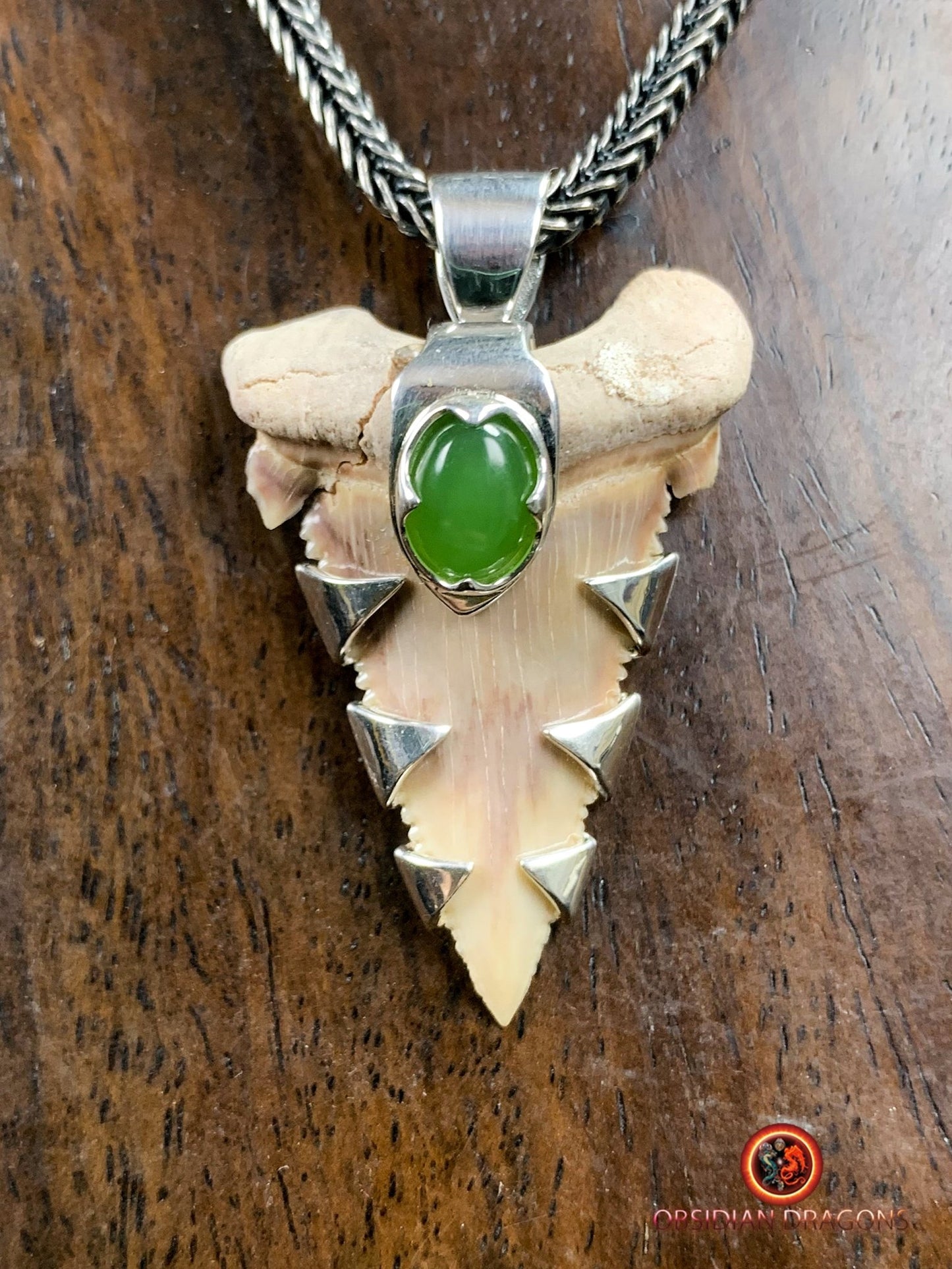 Pendentif Dent de Requin - Palaeocarcharodon - Argent & Jade