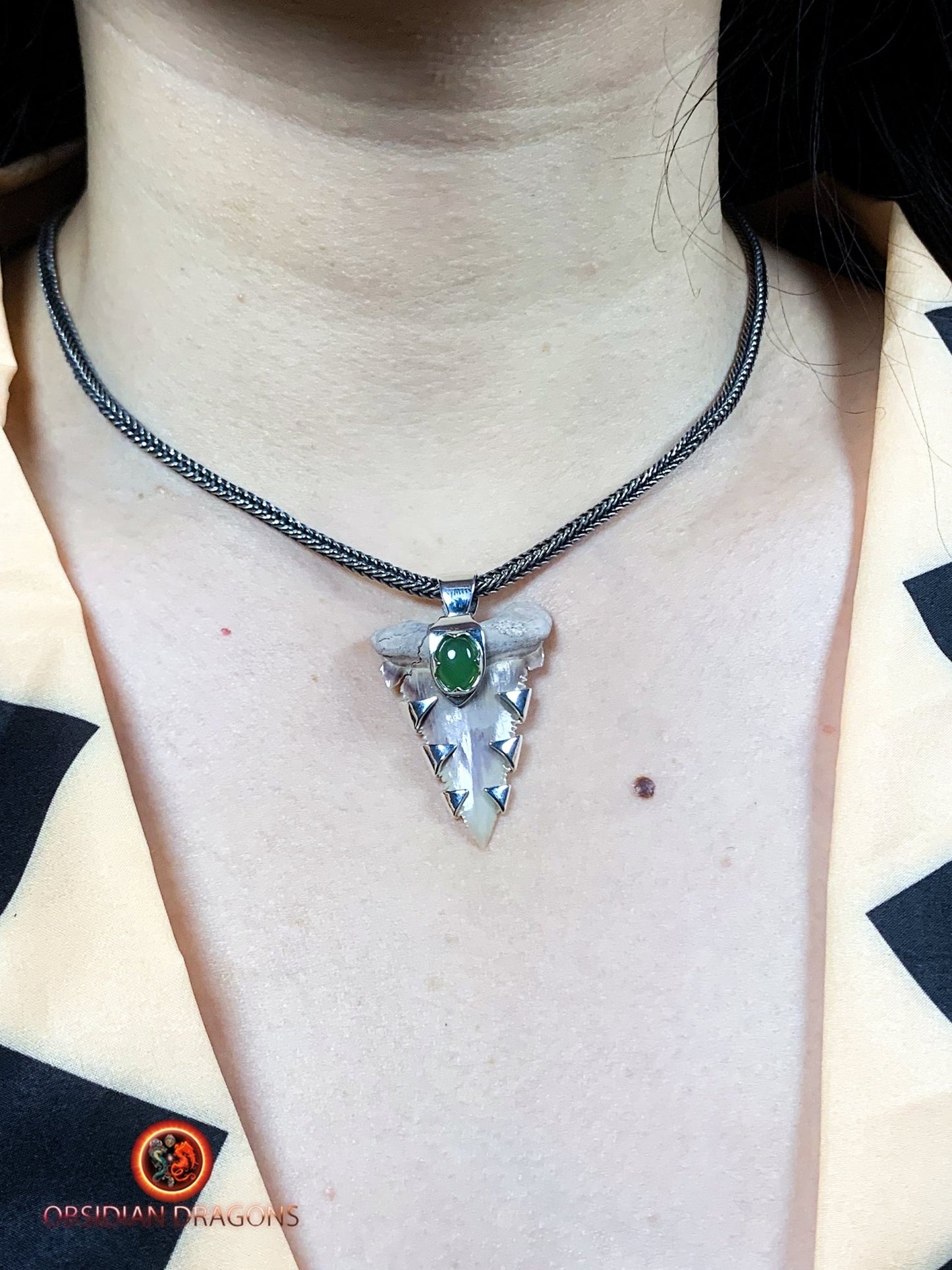 Pendentif Dent de Requin - Palaeocarcharodon - Argent & Jade