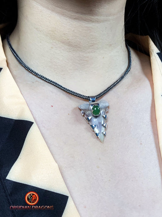 Pendentif Dent de Requin - Palaeocarcharodon - Argent & Jade