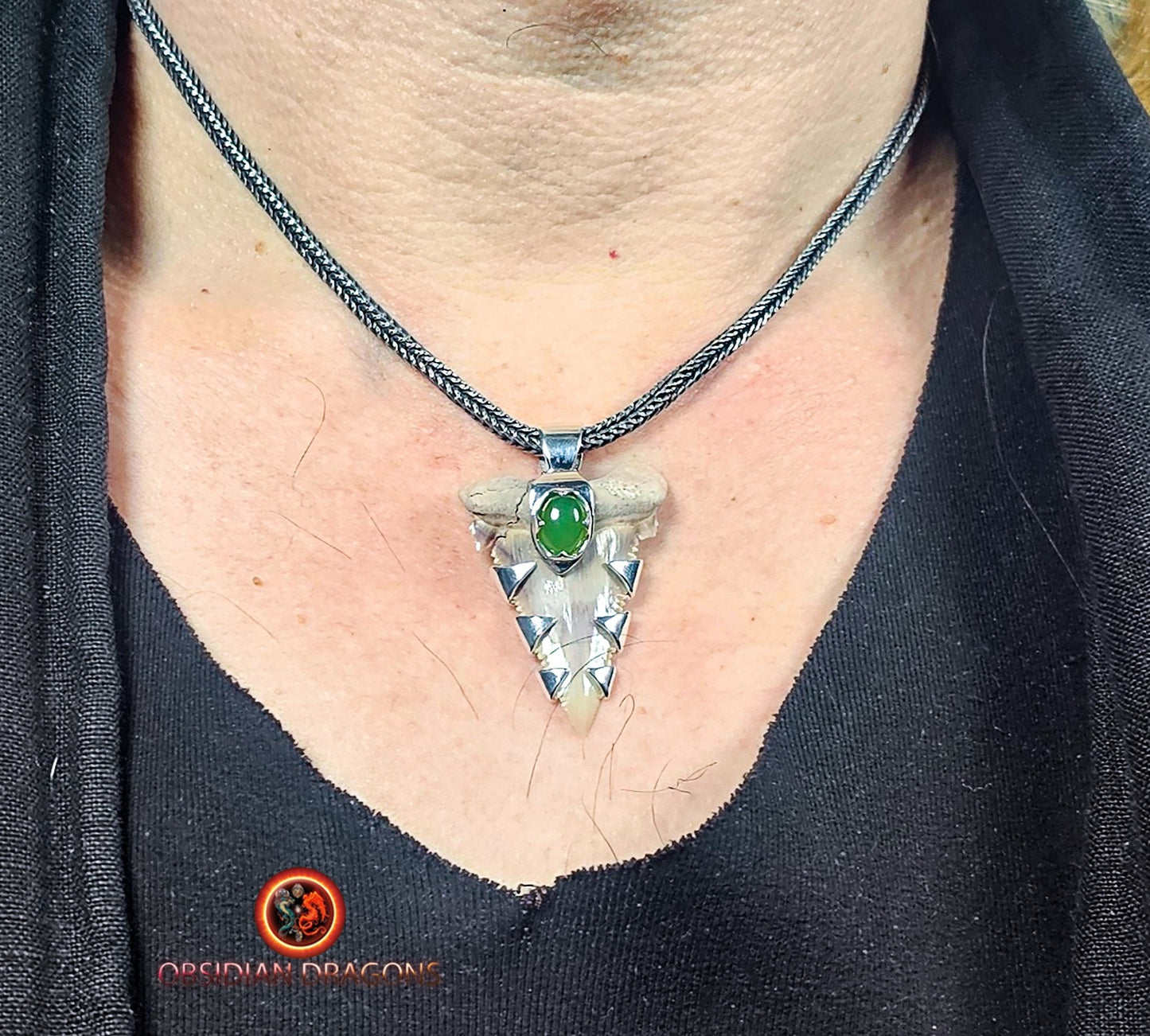 Pendentif Dent de Requin - Palaeocarcharodon - Argent & Jade