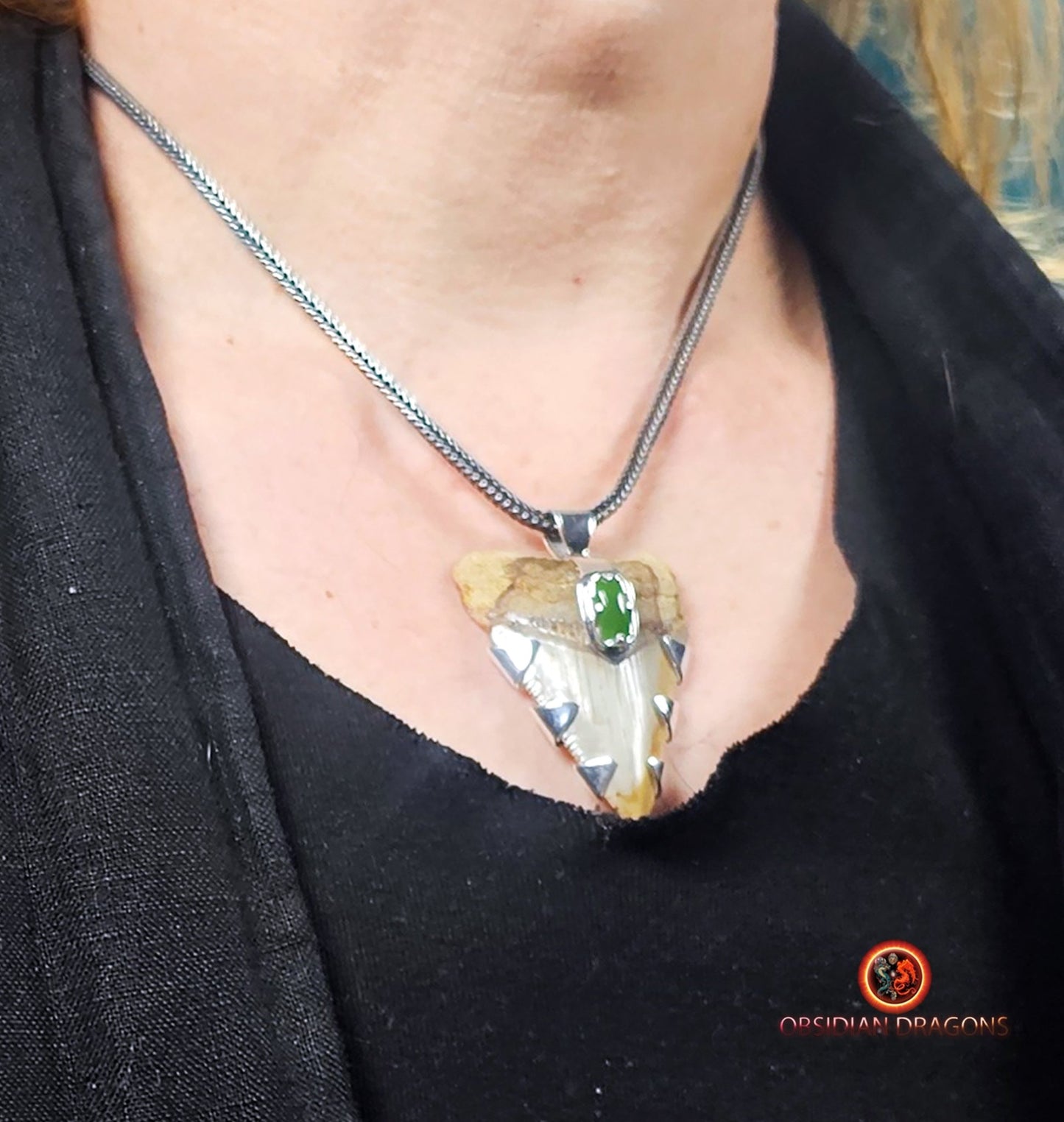 Pendentif Dent de Mégalodon - Jade- Argent 925