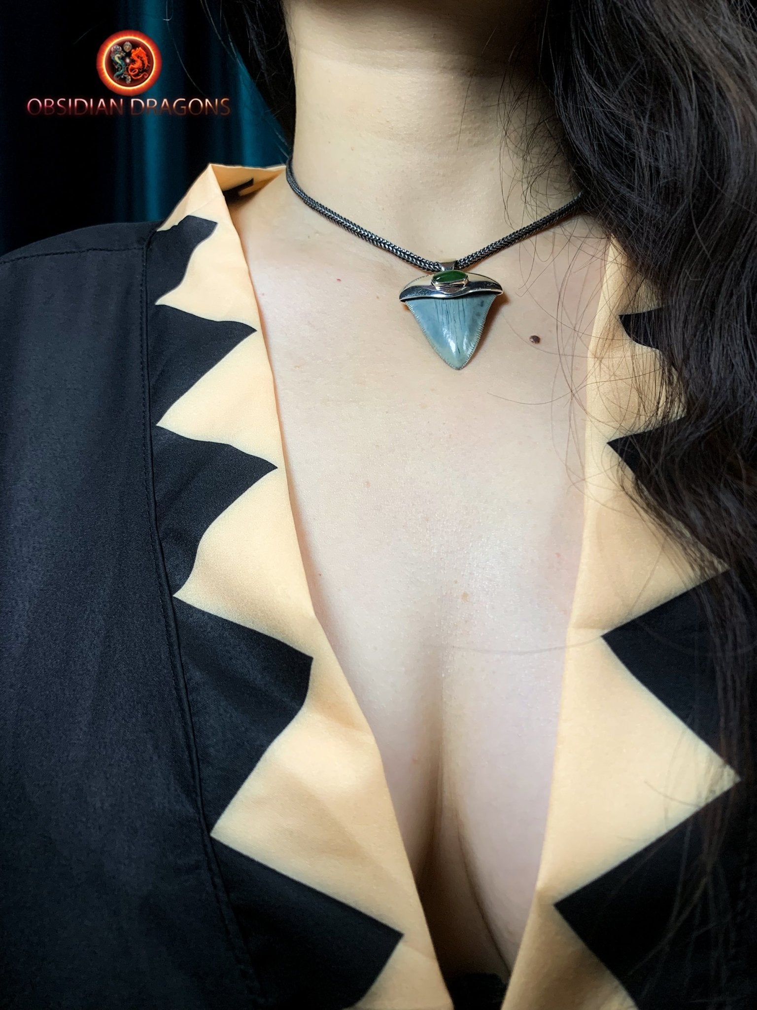 Pendentif Dent de Mégalodon - Jade- Argent 925