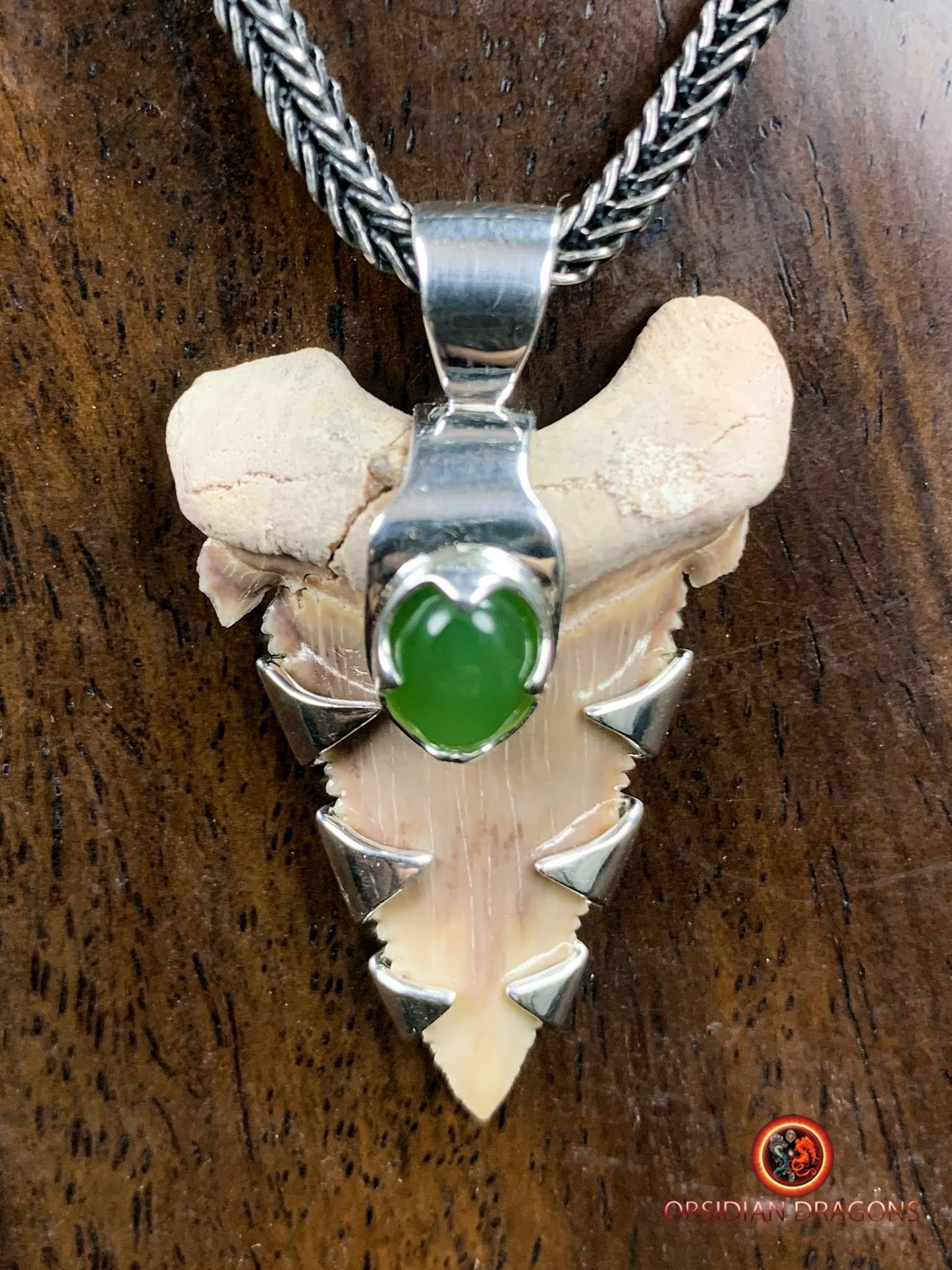 Pendentif Dent de Requin - Palaeocarcharodon - Argent & Jade