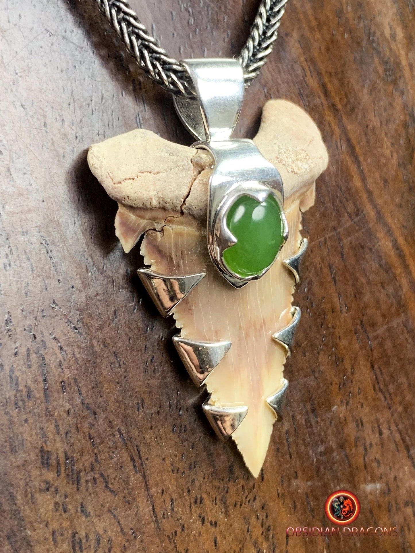 Pendentif Dent de Requin - Palaeocarcharodon - Argent & Jade
