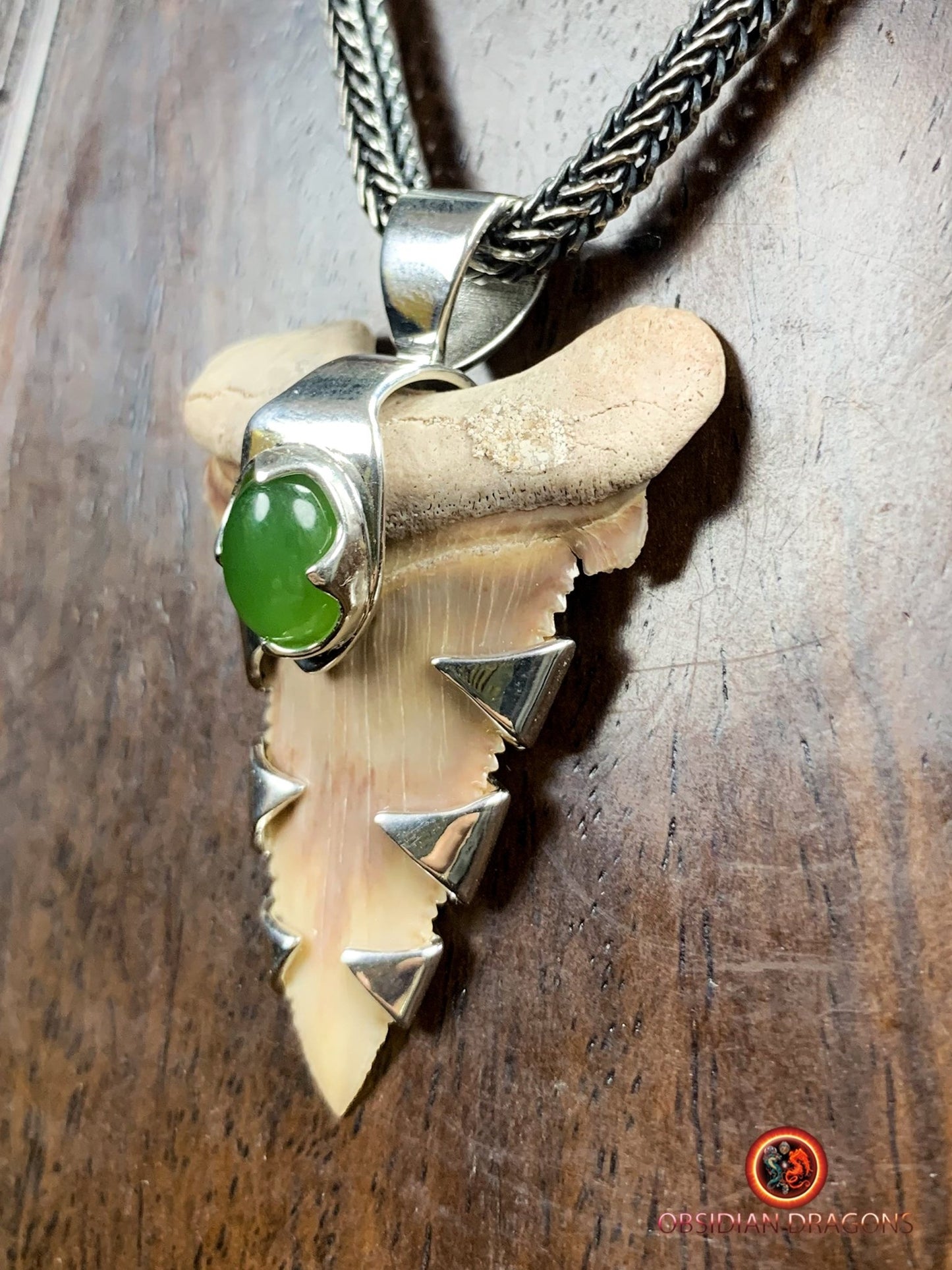 Pendentif Dent de Requin - Palaeocarcharodon - Argent & Jade