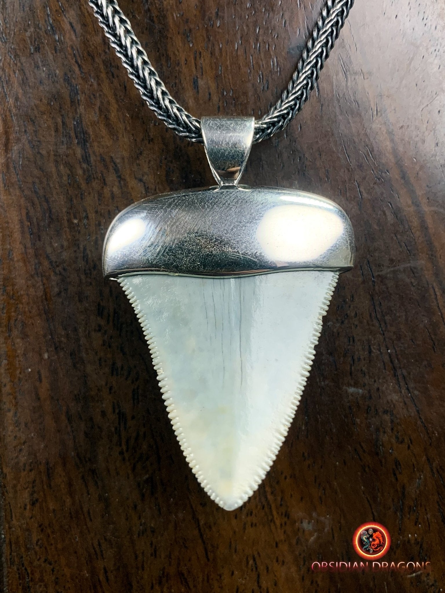 Pendentif Dent de Mégalodon - Jade- Argent 925