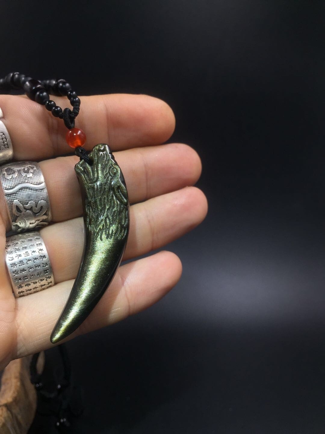 pendentif dent de loup