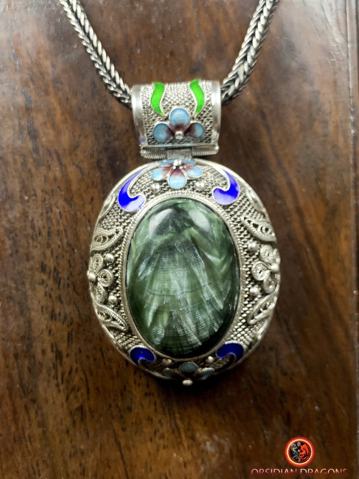 Pendentif en séraphinite- Argent filigrané- Traditionnel | obsidian dragons