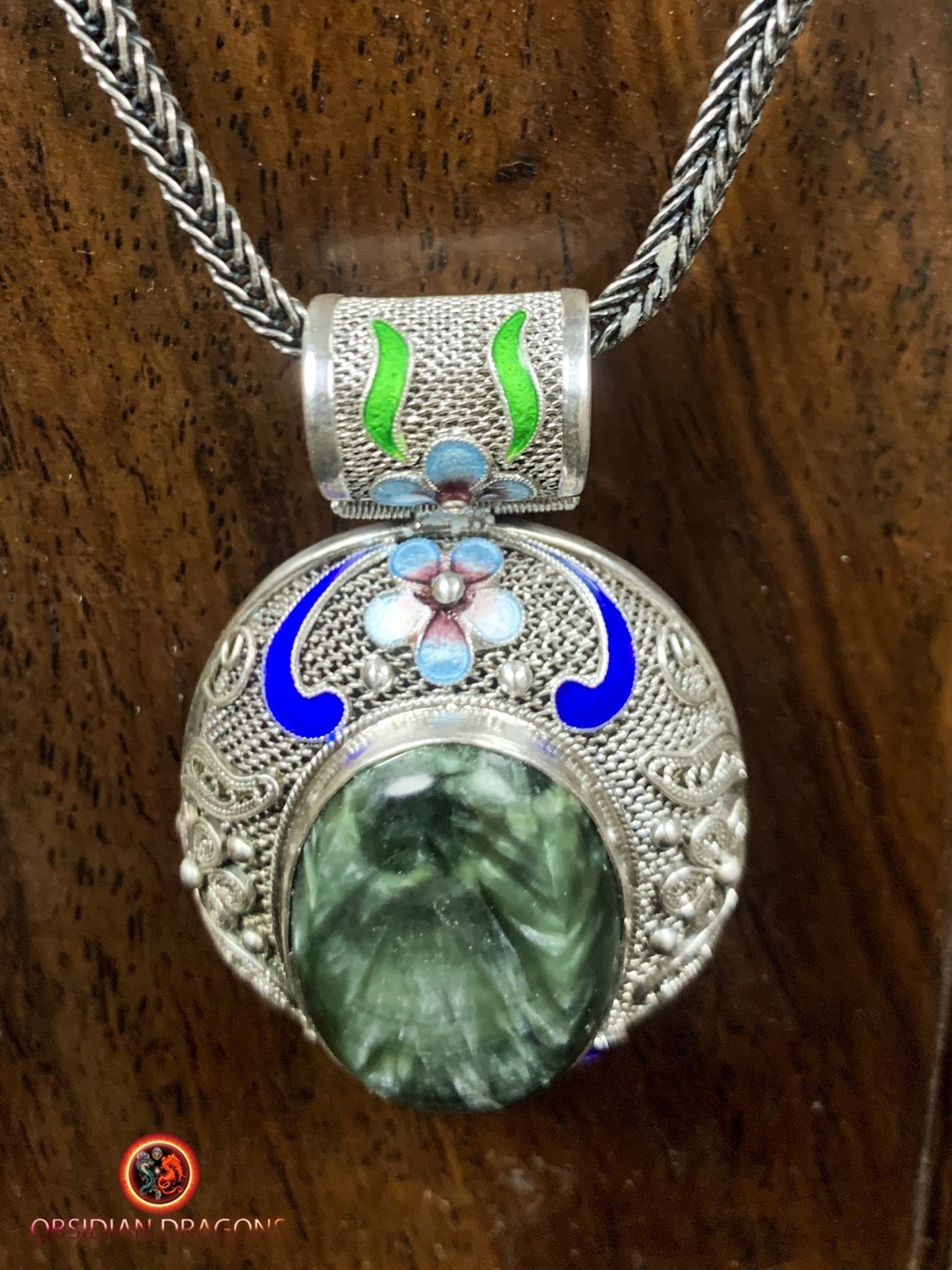 Pendentif en séraphinite- Argent filigrané- Traditionnel | obsidian dragons