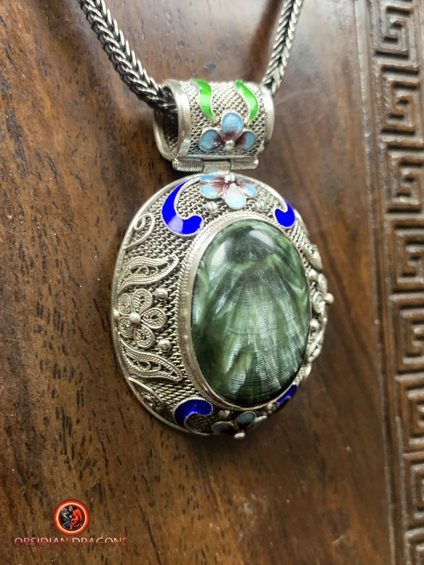 Pendentif en séraphinite- Argent filigrané- Traditionnel | obsidian dragons